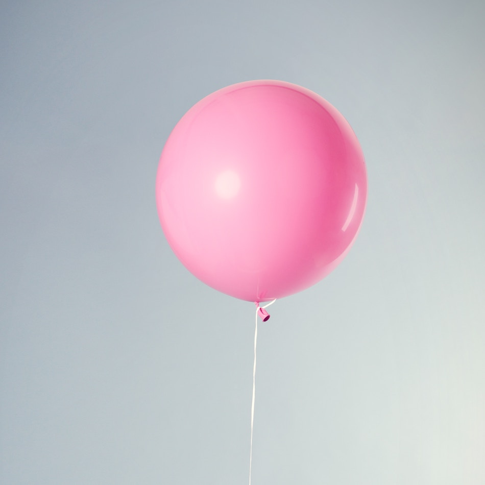 Die dunkle Wolke & rosa Luftballons